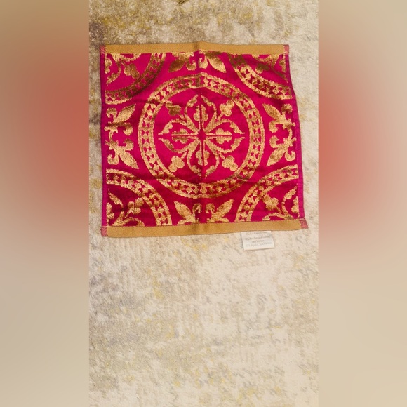 Luxury Kassa Fina Fuschia and Gold towel set 2 face 2 hand & 2 large bath towel - Picture 4 of 4